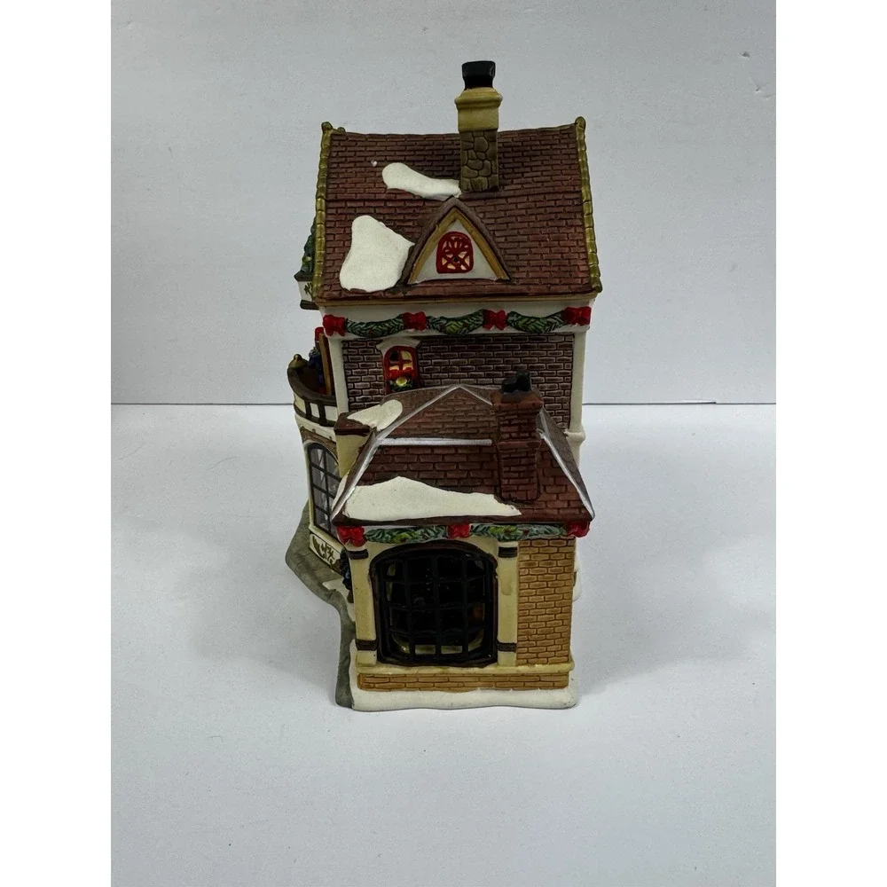 2009 Holiday Time Traditional Vintage Collection Toy Store Lighted Christmas
